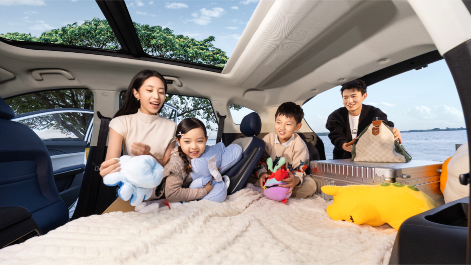 9.98-14.98万元  大七座电混SUV  esb世博网X8 E家正式上市1233.png